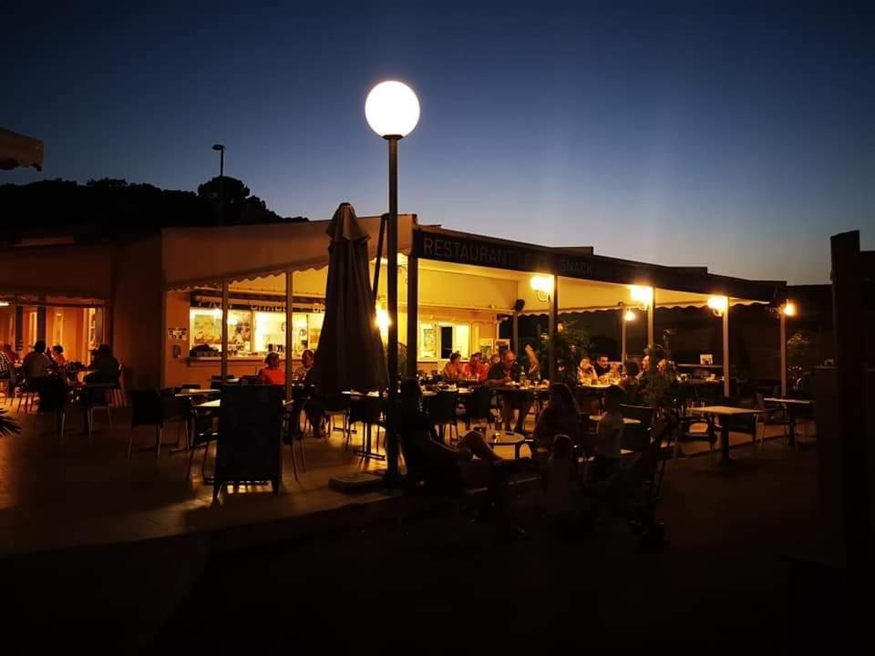 Vacances Familiales Dans Camping Avec Piscine Fréjus Eksteriør bilde