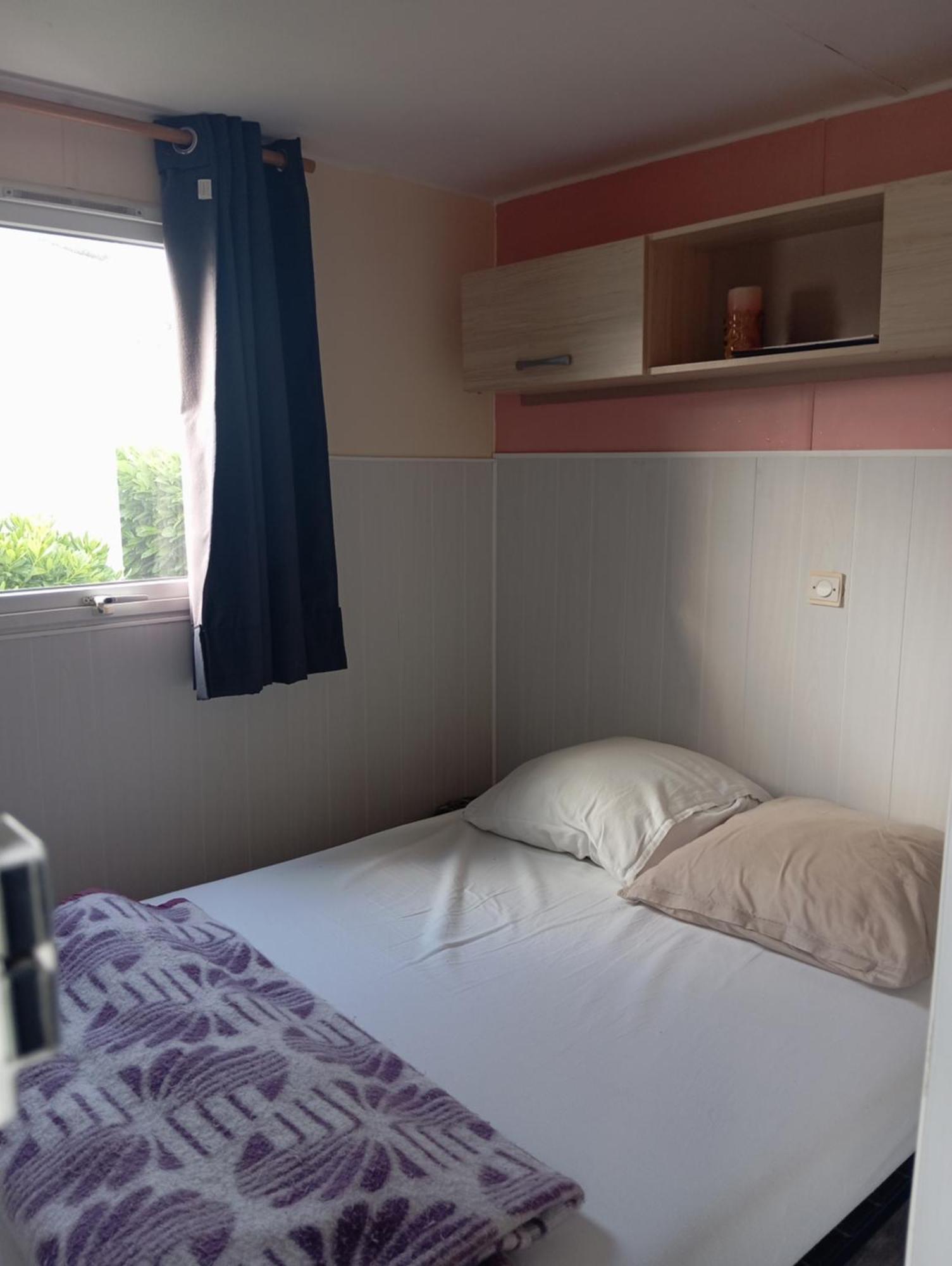 Vacances Familiales Dans Camping Avec Piscine Fréjus Rom bilde