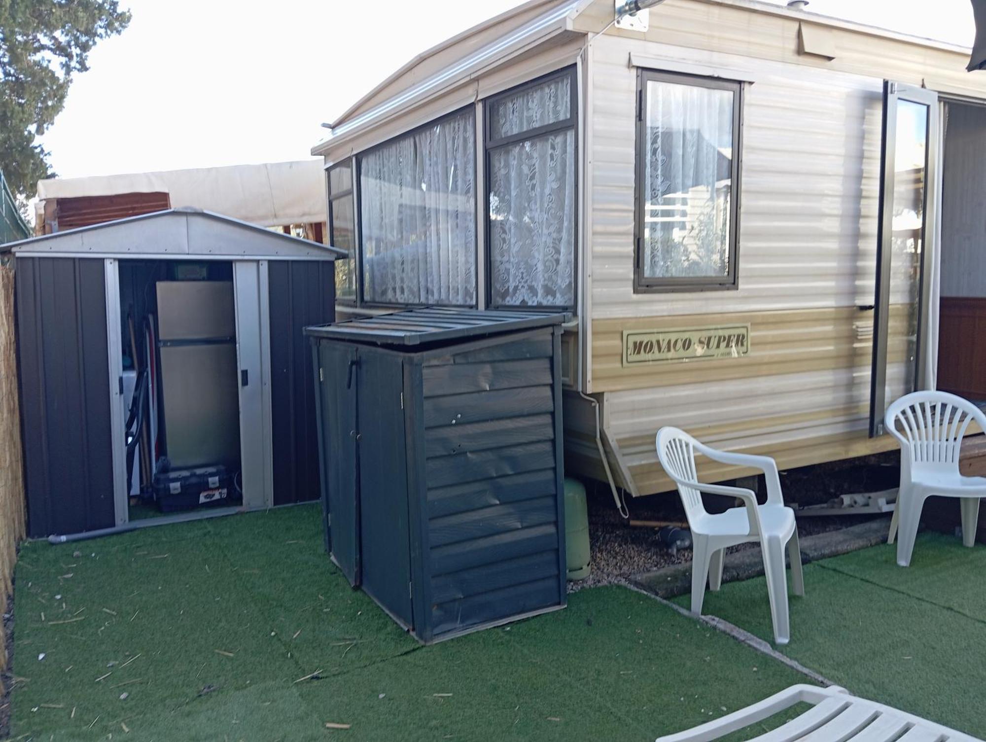 Vacances Familiales Dans Camping Avec Piscine Fréjus Rom bilde