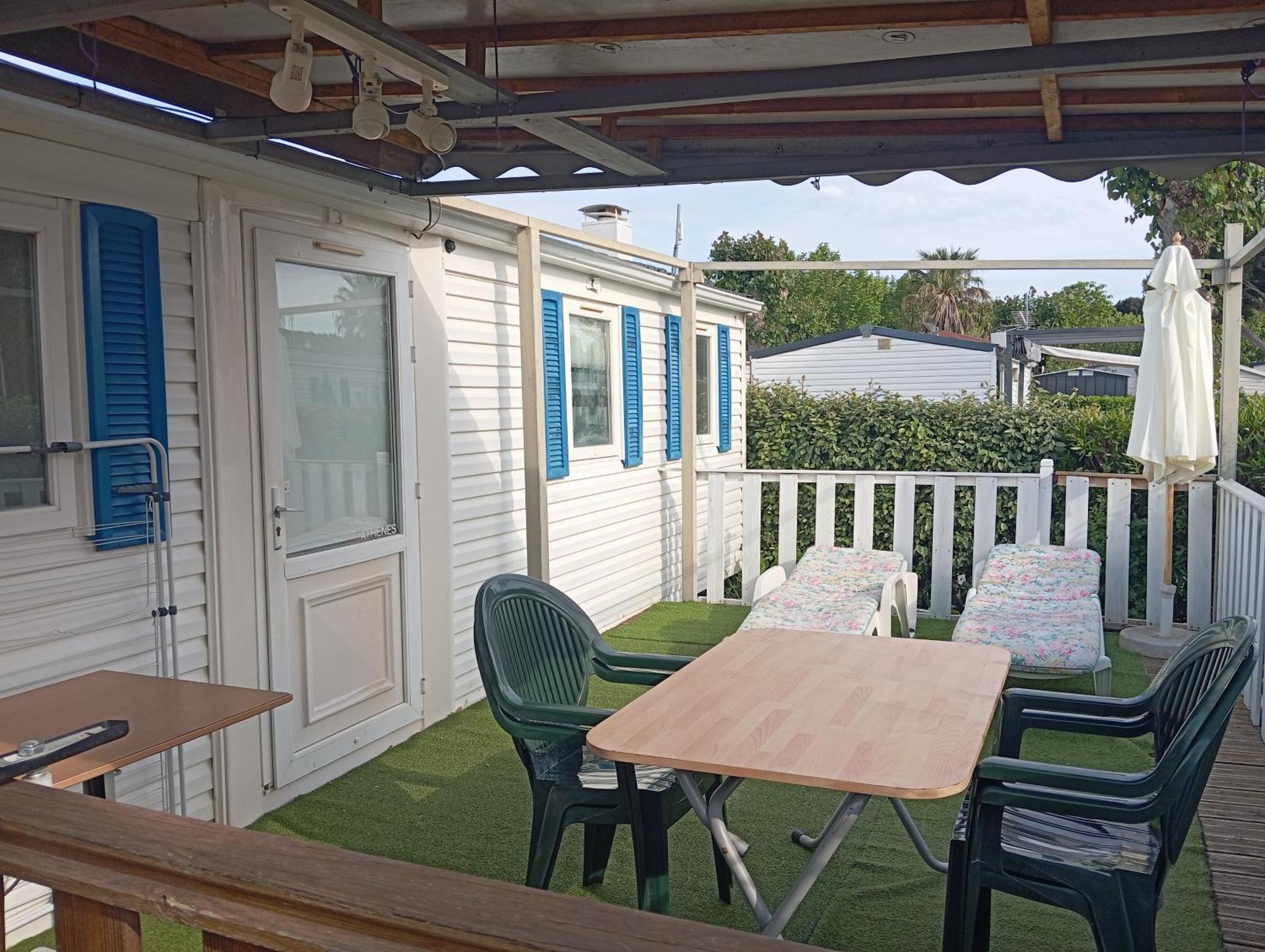 Vacances Familiales Dans Camping Avec Piscine Fréjus Rom bilde