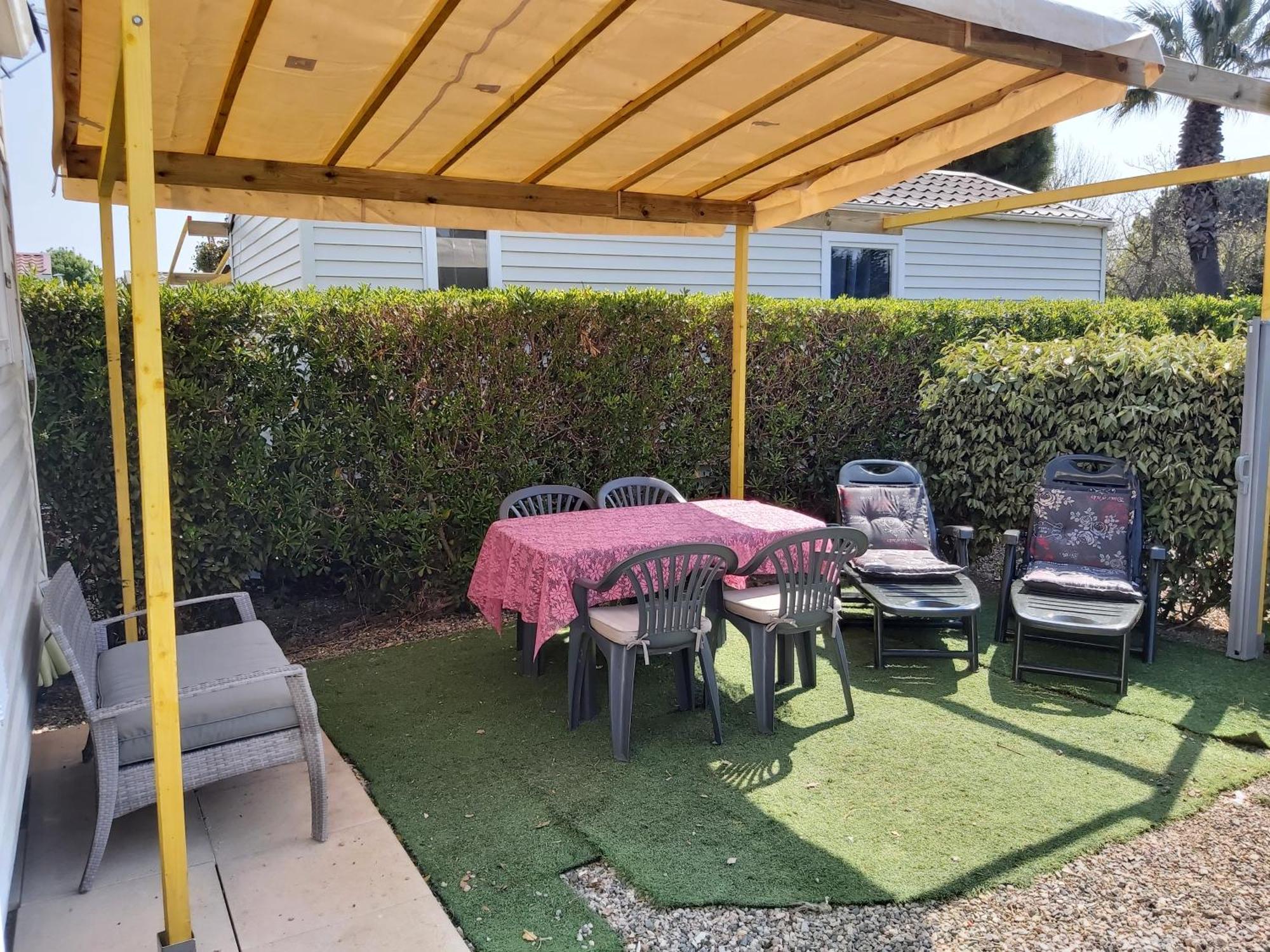 Vacances Familiales Dans Camping Avec Piscine Fréjus Rom bilde